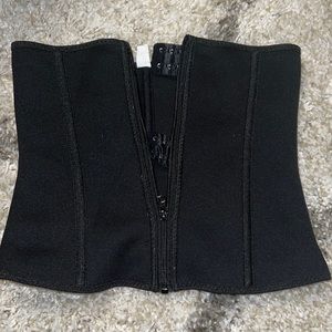 Waist trainer in great condition